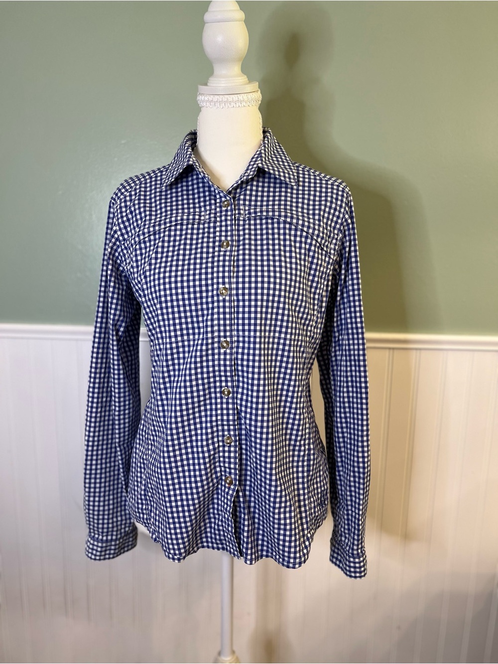 EUC - Orvis River Guide Blue and White Gingham Button-Down Shirt. Size XS